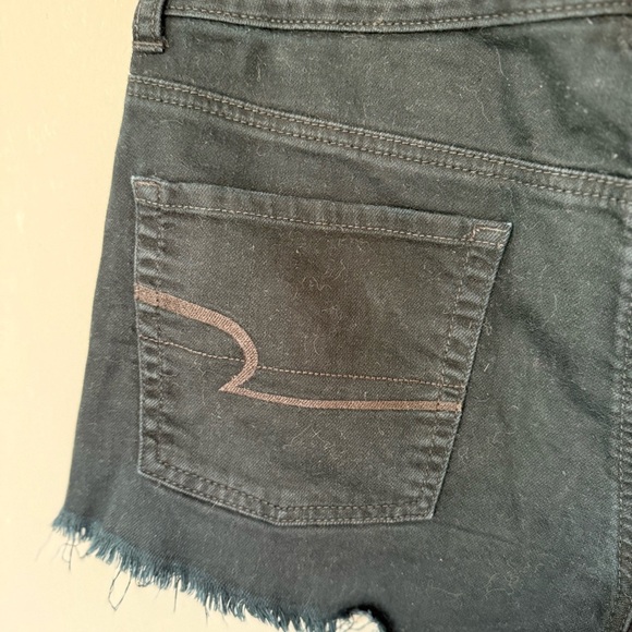 American Eagle Outfitters Black Distressed Jean Shorts size 12 - Picture 7 of 9
